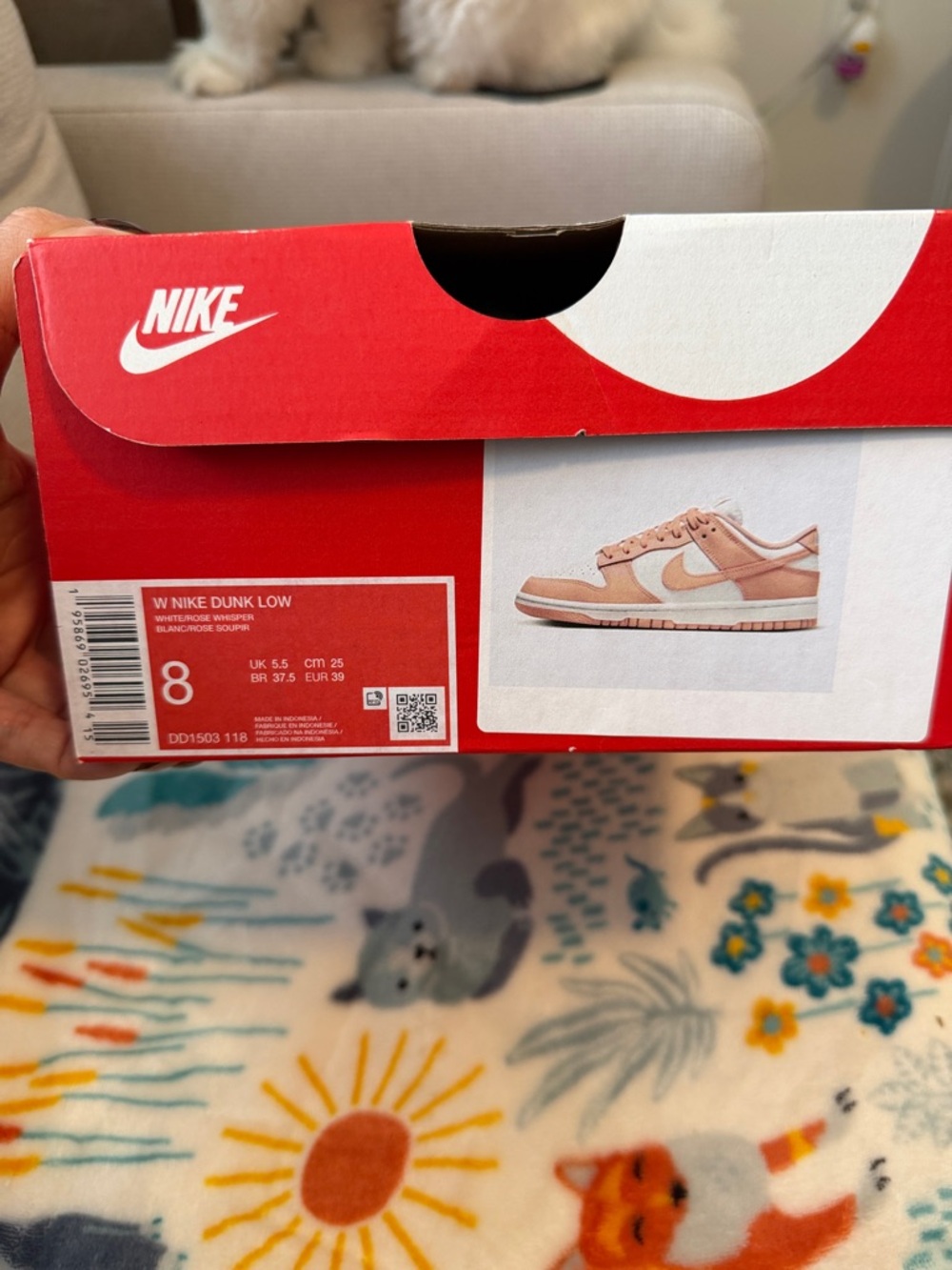 Nike Low-Top Sneakers in Blush Pink and White - Picture 2 of 6